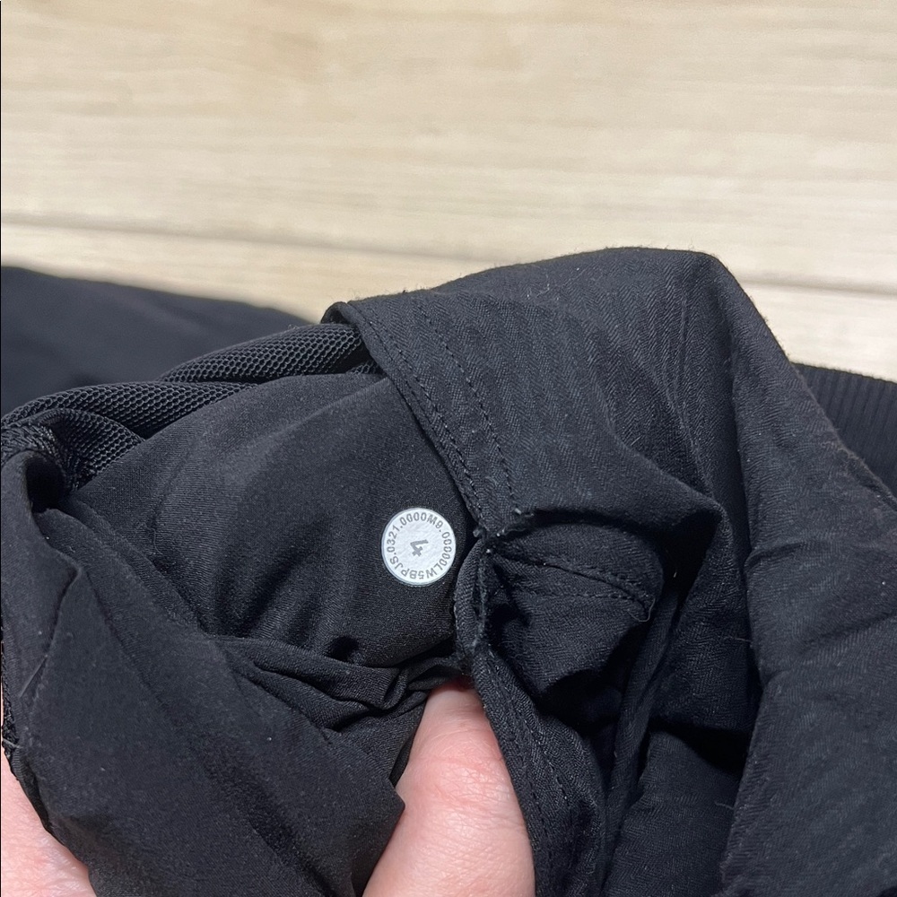 Lululemon Dance Studio Mid-Rise Jogger - Blk - Picture 2 of 4